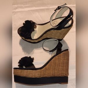 Rare Jessica Simpson black floral wedges size 9.5